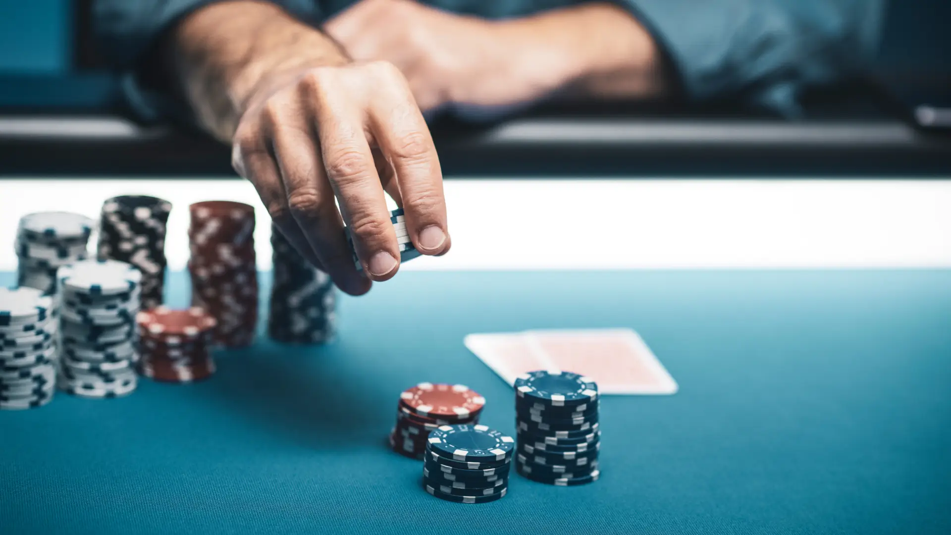 Donk Bet Trong Poker Là Gì? Vì Sao Người Chơi Chuyên Nghiệp Ít Khi Sử Dụng?