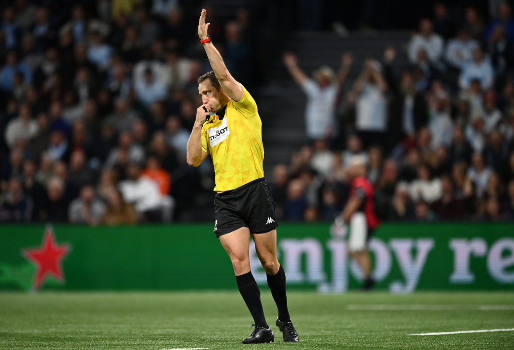 Cách đá Penalty Tâm Lý Vững Như Các Ngôi Sao