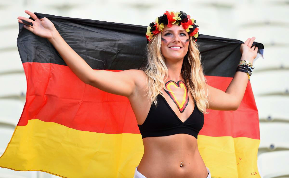 Top 10 quốc gia có cổ động viên bóng đá nữ nóng bỏng nhất