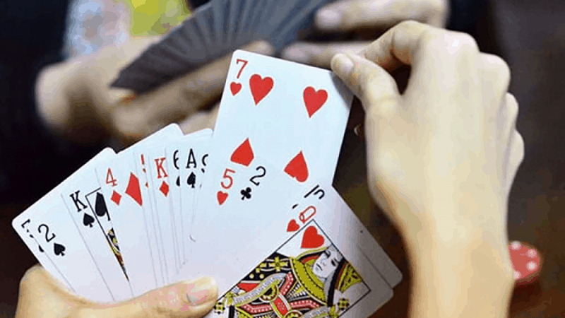 TOP 5 Kỹ Thuật Đánh Phỏm 9 Cây Hiệu Quả Giúp Dễ Giành Chiến Thắng